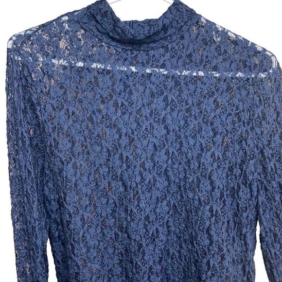 620. Rejina pyo blue sheer lace long sleeve top size (16) see measurements - Picture 4 of 7